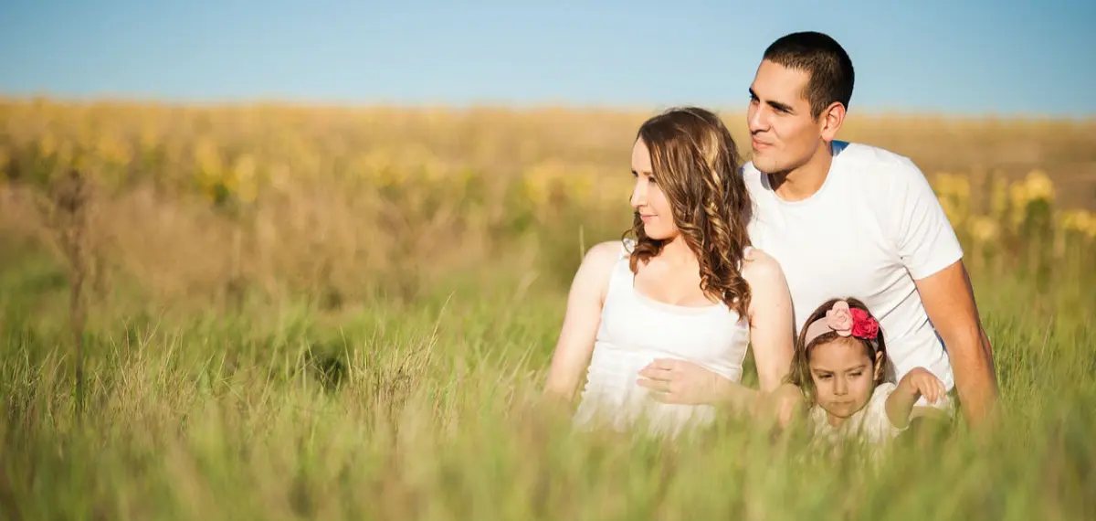 Kids between Husband and Wife