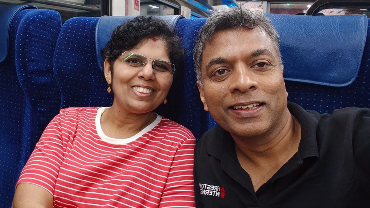 Rekha & Rajan in Vande Bharat